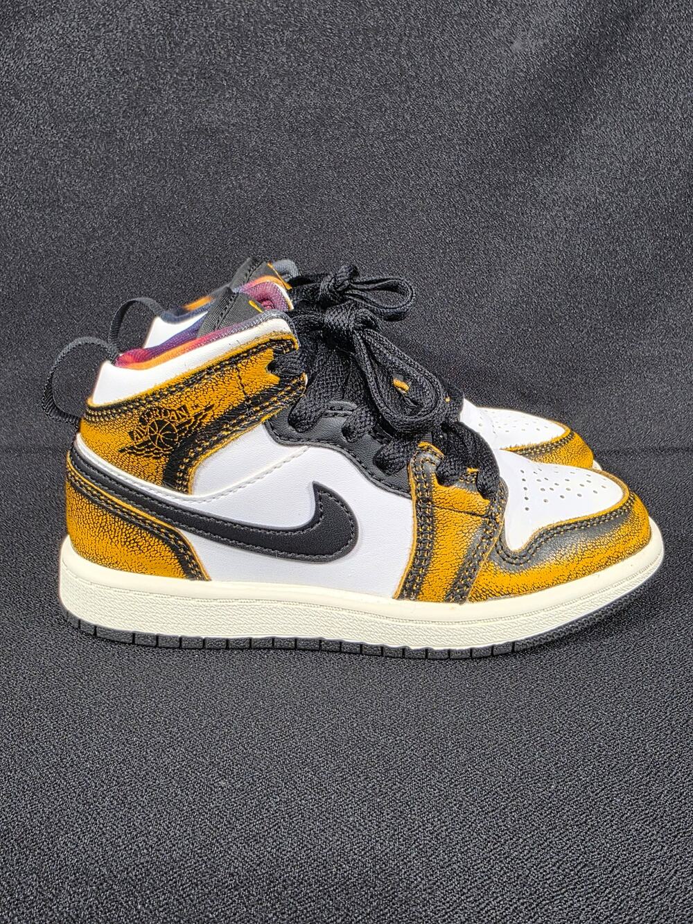 Nike Air Jordan 1 Mid SE Leather Wear Away Taxi Little Kids 11.5C